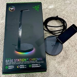 Razer Chroma Base Station V2 USB headset stand with LED - New!!